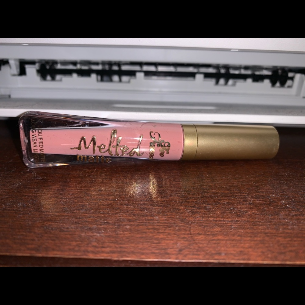 Miso pretty too faced matte lipstick.